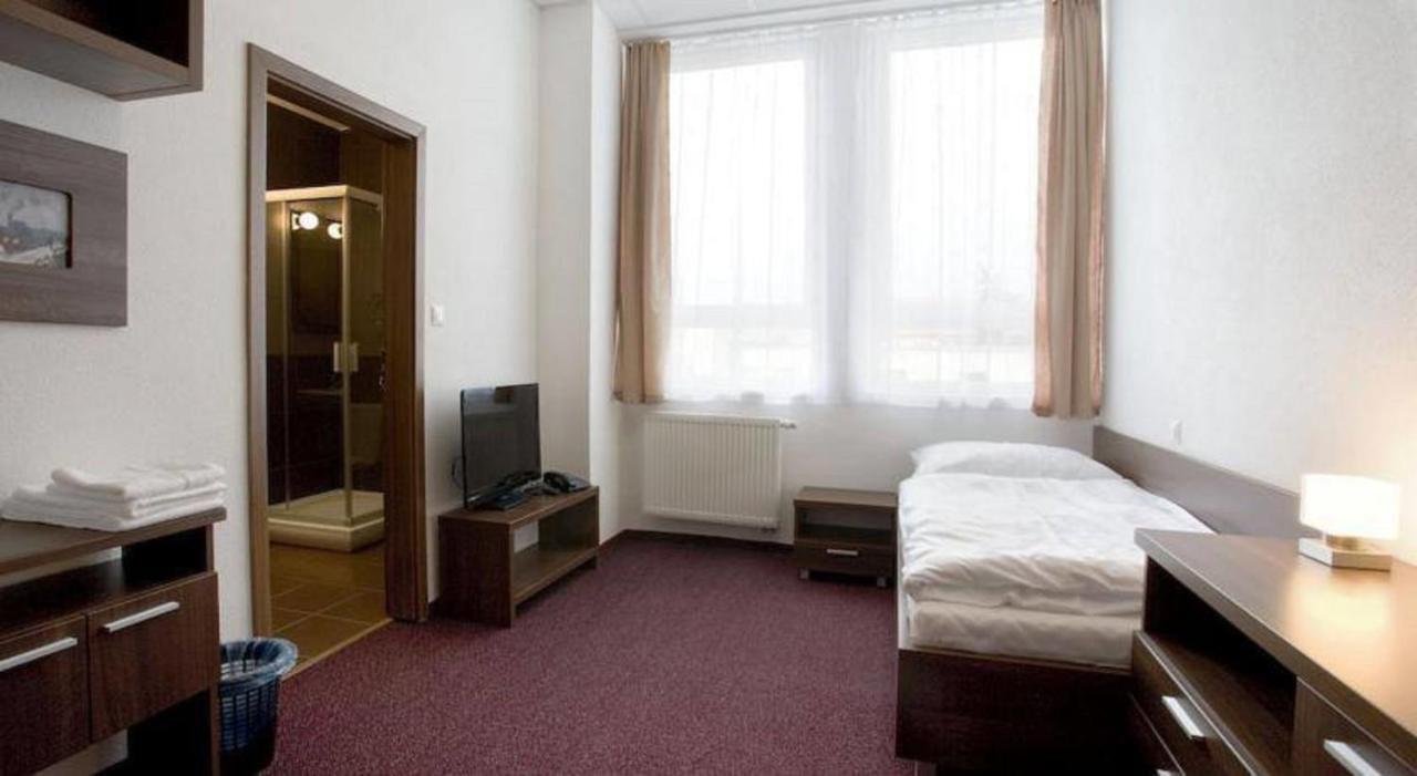 Hotel Branc, Garni Senica Exterior foto